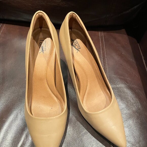 Nordstrom Rack Paige Heels Size 9 - Picture 7 of 9